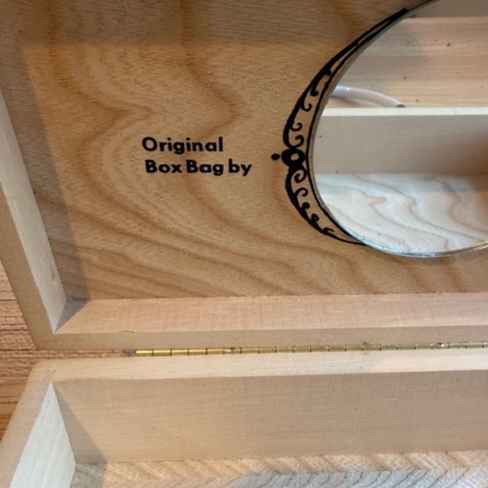 Enid Collin "sol" box purse - Picture 6 of 10